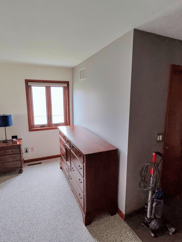 Interior room with perfectly smooth walls after painting