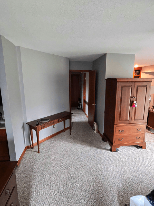 Interior room with perfectly smooth walls after painting
